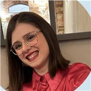 Sono laureata in Lettere Classiche e offro ripetizioni personalizzate per studenti e studentesse delle scuole medie e superiori.